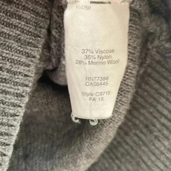 [6] J.  Crew Merino Wool Blend Curved Hem Sweater Gray - Picture 4 of 7